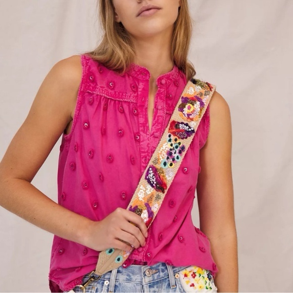 Anthropologie. Pilcro Adira Textured Buttondown. Raspberry. Size Small.